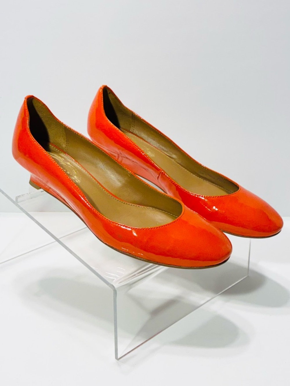 ELIE TAHARI Orange Patent Leather Scalloped Collar Demi Wedge Heels EU 37.5 US 7